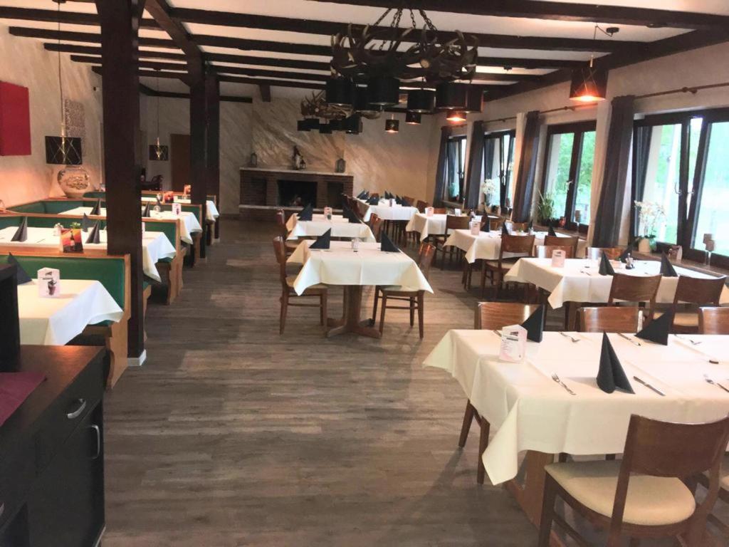 Hotel-Restaurant Hubertus Brome المظهر الخارجي الصورة
